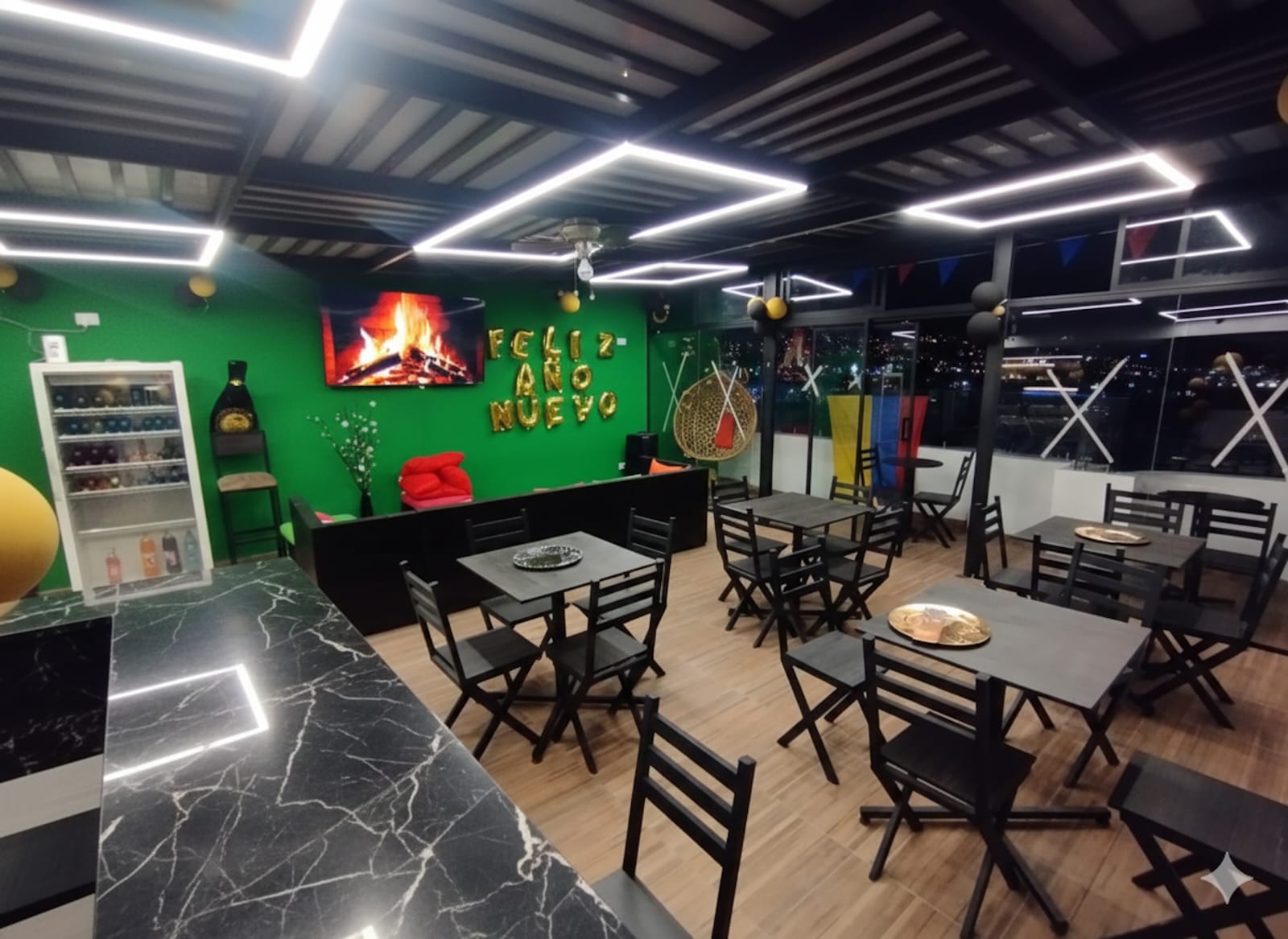 Terraza restaurante de noche